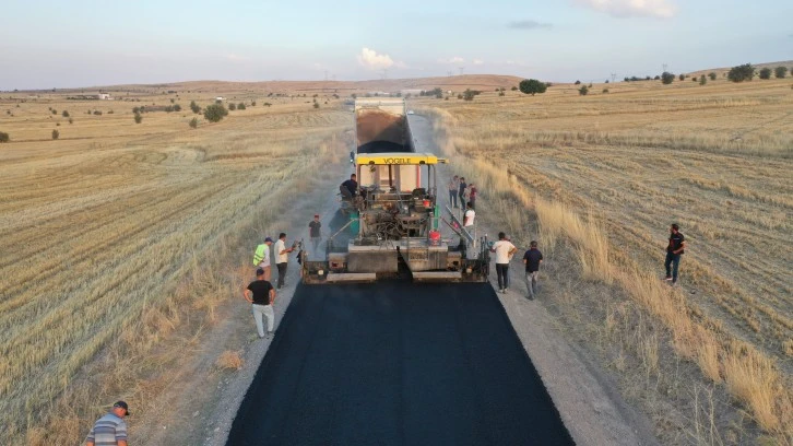 Çevril - Taşhan Arasındaki Yolda Çalışmalar Başladı