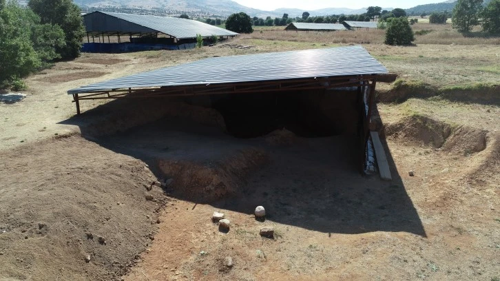 3 Bin 500  Yıllık Hububat Silosu Bulundu