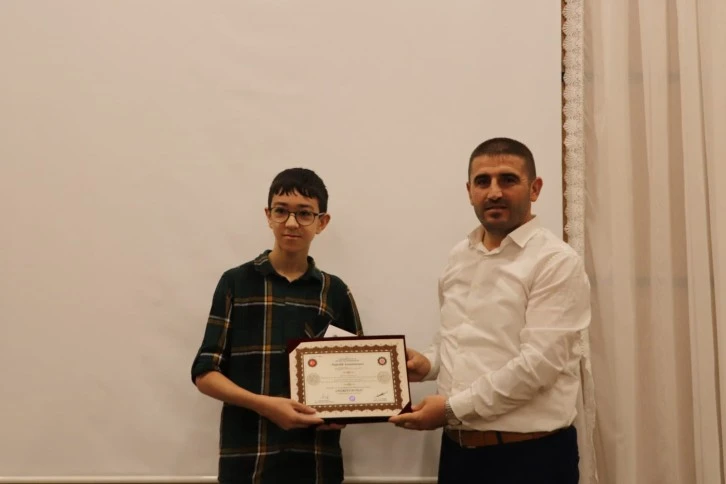 Hafızlar Diplomalarını Aldı