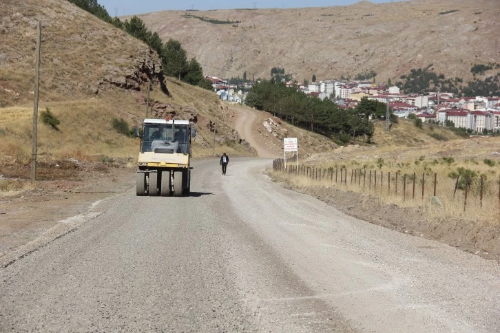 Sivas'ta 40 Yıldır Kullanılmayan Yol Ulaşıma Açılıyor