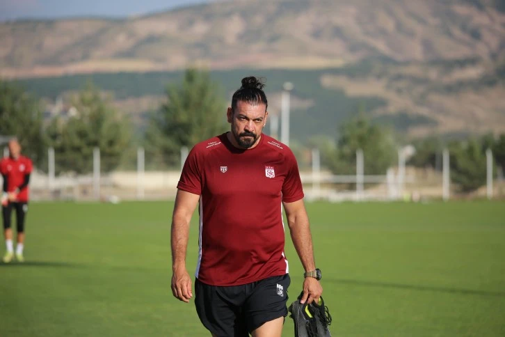 Sivasspor'a 1 Forvet Daha Gelebilir