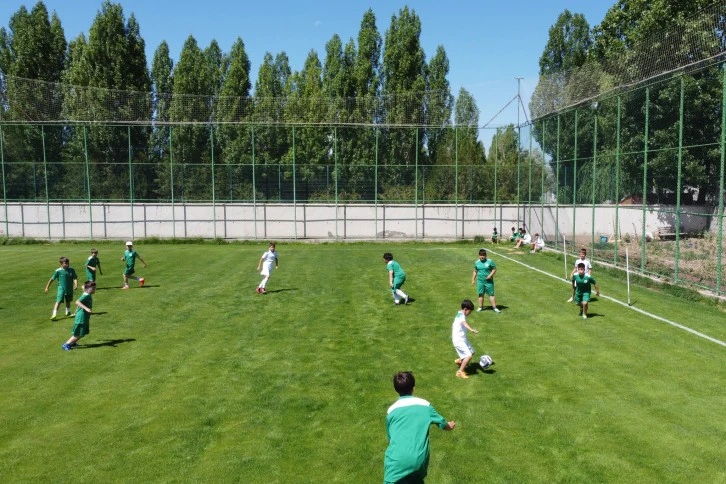 Sivas Belediyespor'un Alt Yapı Takımları Nerede?