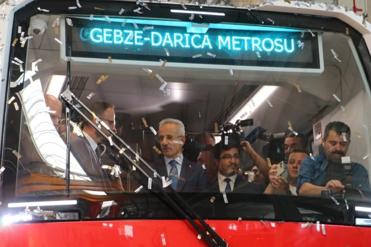 Yerli ve Milli Sürücüsüz İlk Metro Aracı Bakanlığa Teslim Edildi