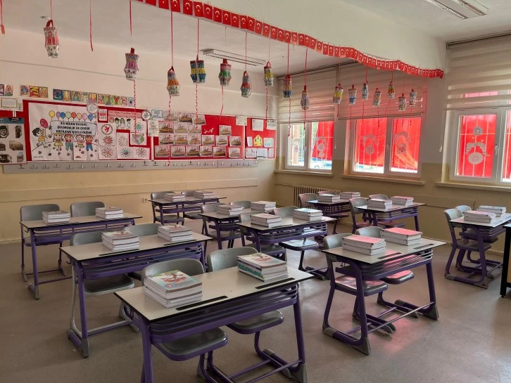 Yeni Eğitim Yılı İçin Kaynaklar Okul Sıralarında