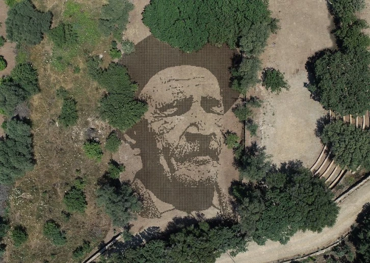 25 Bin Avuç Toprakla Aşık Veysel Portresi