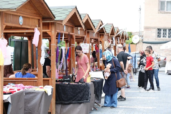 Maharetli Eller Yarın Açılıyor