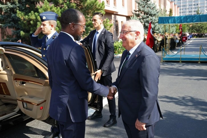 Mozambik Savunma Bakanı Chume’yi Başkentte