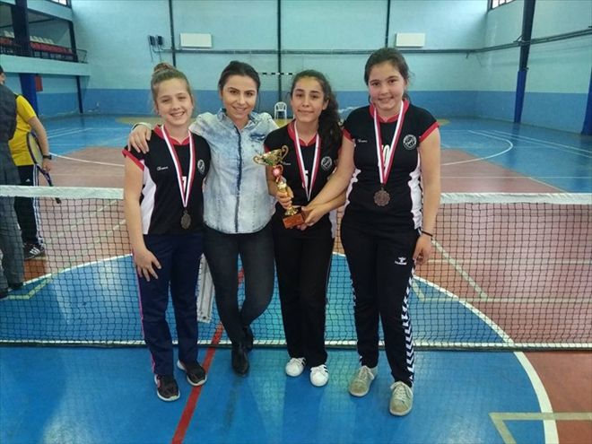 80.YIL ORTAOKULU YENİ SEZONDA TENİSTE SAHADA OLACAK