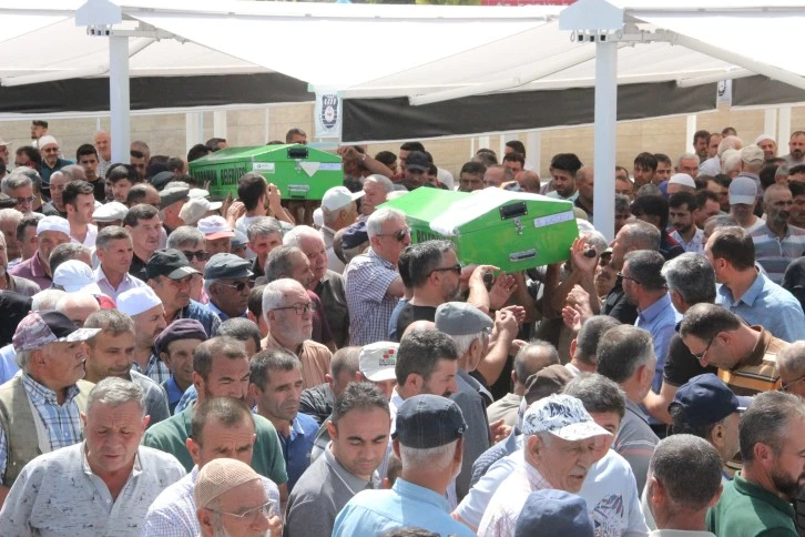 Kazada Ölen Çift Son Yolculuğuna Uğurlandı