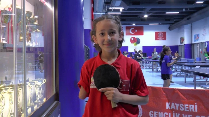 Kazadan Sonra Umudu Masa Tenisi Oldu