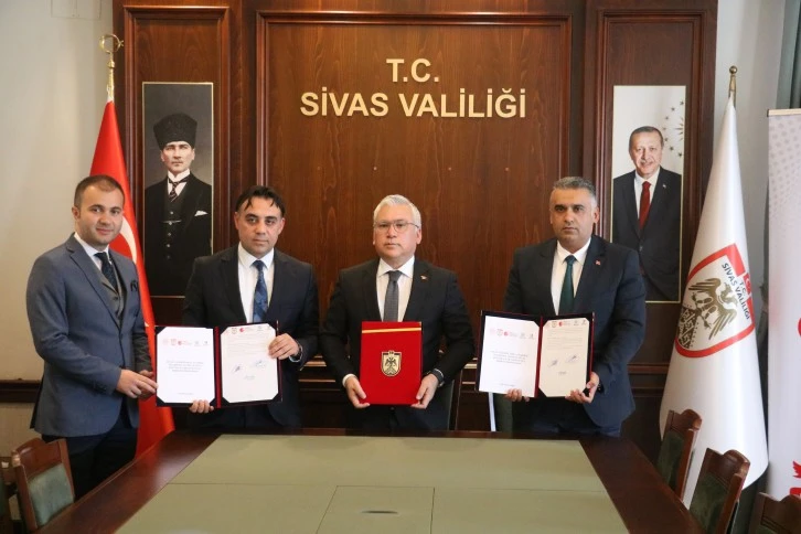Sivas'ta Atlı Terapi İçin İmzalar Atıldı