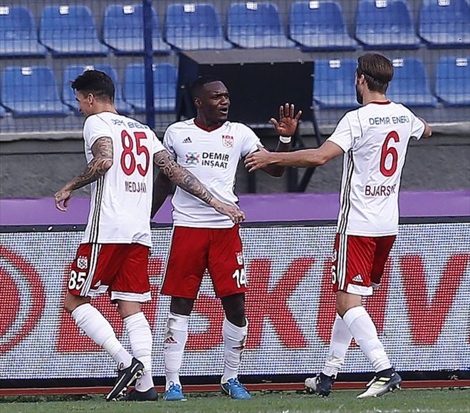 YİĞİDO YABANCILARA EMANET