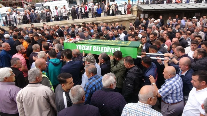 Hayatını Kaybeden Lise Öğrencisi Son Yolculuğuna Uğurlandı