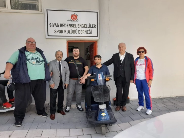 Sivaslı Sporcu Engelli Aracına Kavuştu