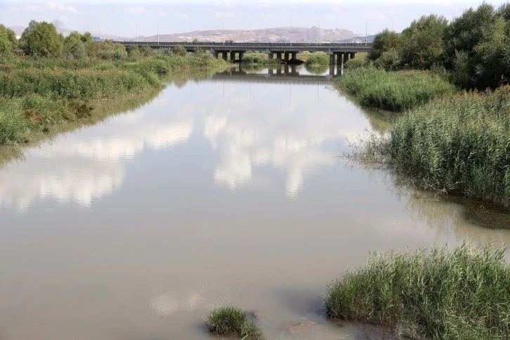 Kızılırmak'ta Debi Yükseliyor