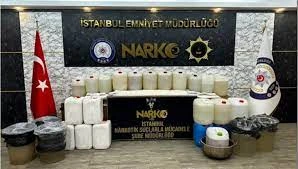 İstanbul'da 738 Kilo Metamfetamin Ele Geçirildi