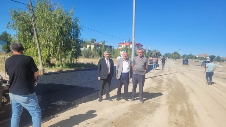 Ulaş'ta Asfalt Çalışmaları Sürüyor