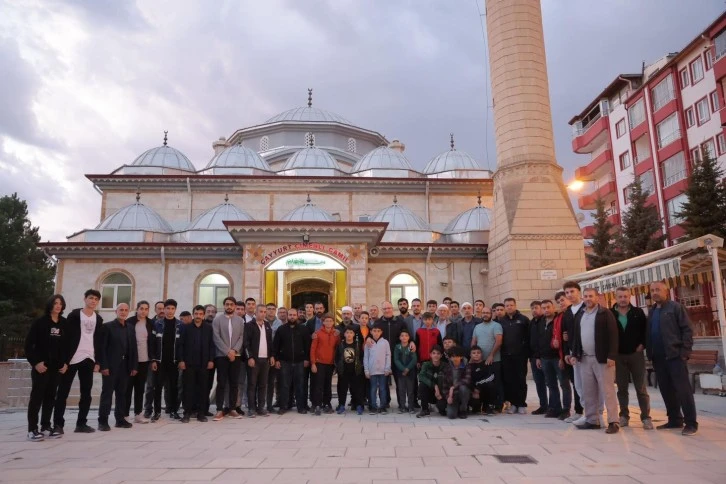 Mahalle Sakinleriyle Namazda Buluştu