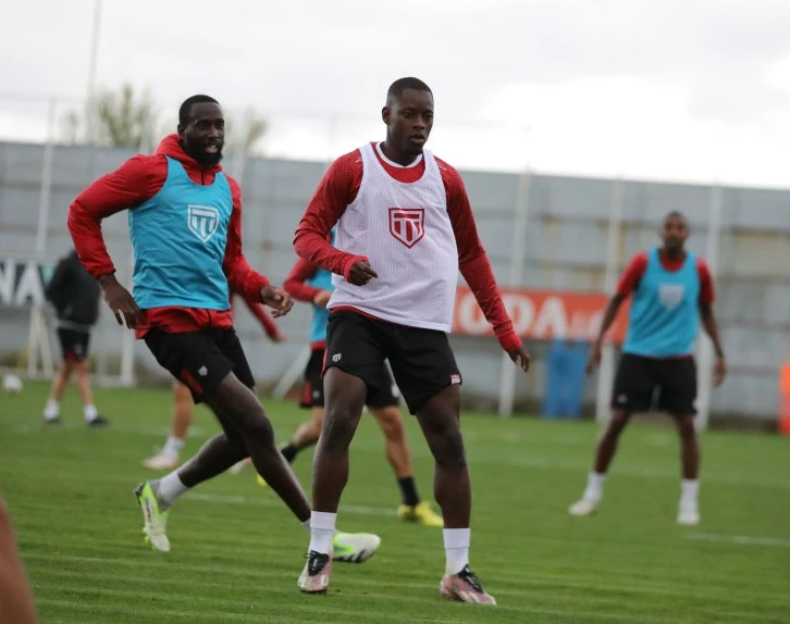 Sivasspor 3 Puan İçin Ter Döküyor