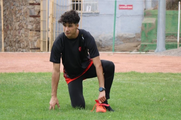 Büyüklerine Fark Attı