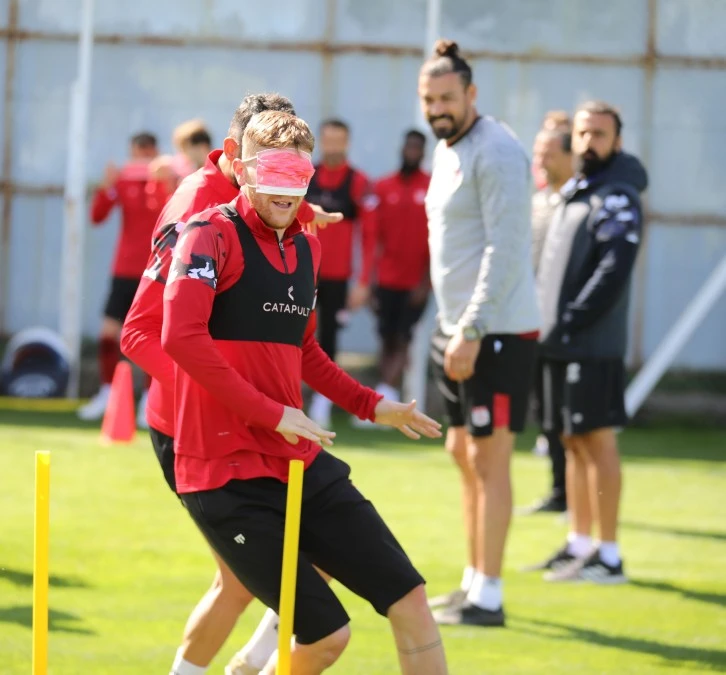 Sivasspor'da, Pendikspor Mesaisi