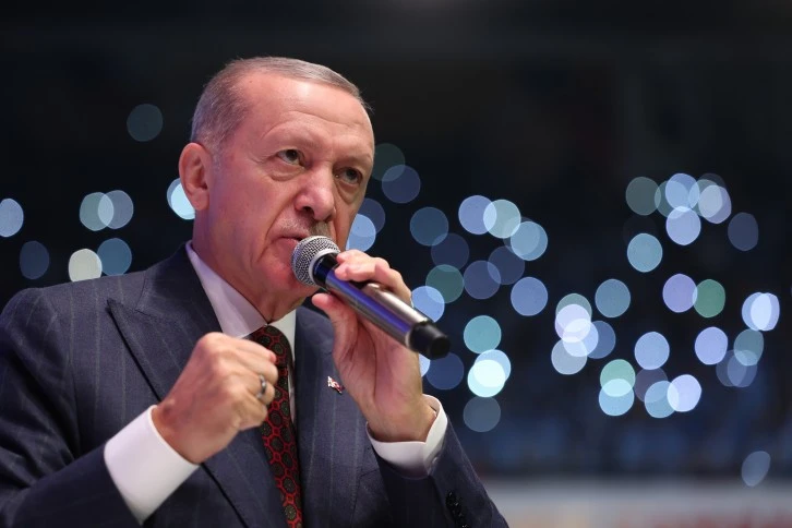 Erdoğan Bir Kez Daha Genel Başkan
