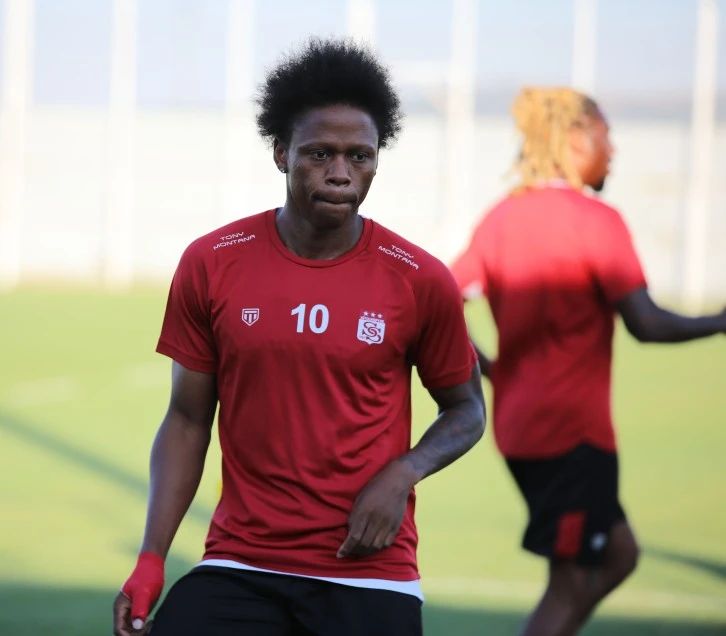 Clinton N’Jie Özür Dilemeli!