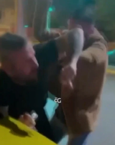Benekli Ayhan'ı Bayıltana Kadar Dövdüler