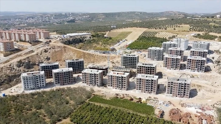 Deprem Bölgesi Ayağa Kaldırılıyor