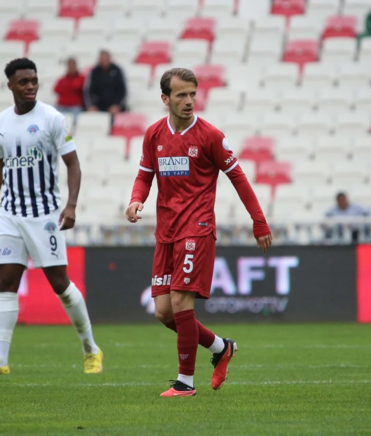 Abdulkadir Parmak Sivasspor Formasına Kavuştu