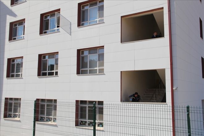 İLKOKULDA FECİ ÖLÜM