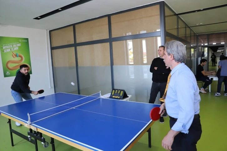 Sivas’ta 100. Yıla Özel Masa Tenisi Maçı