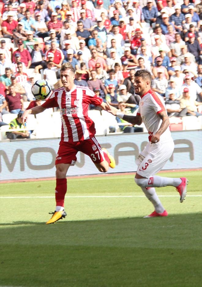 ARSLAN TARİHE GEÇTİ