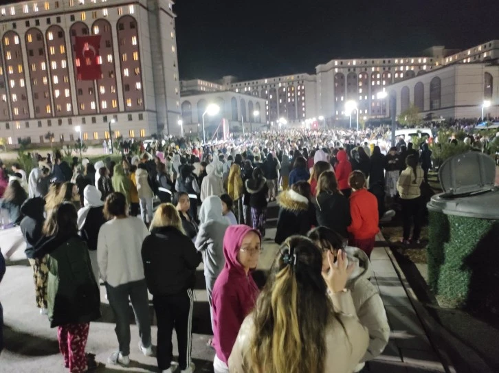Sivas'ta KYK Yurdunda Asansör Tepkisi