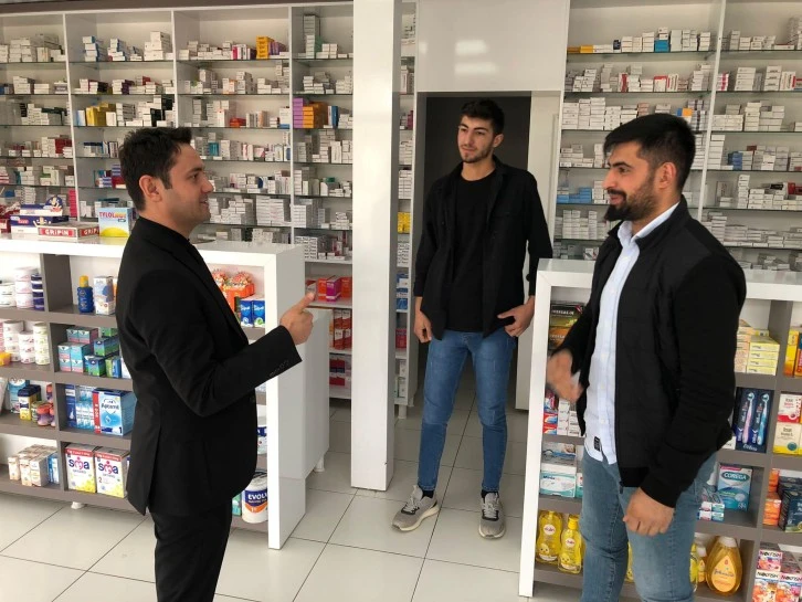 Kaymakam Zafer Esnafı Gezdi