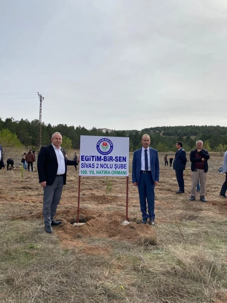 Eğitim Bir-Sen Üyeleri Fidan Dikti