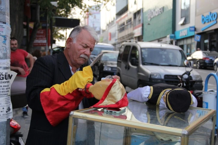 Simit Tezgahında Kukla Gösterisi