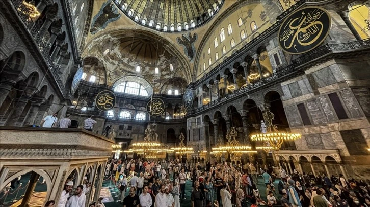 Ayasofya'ya Giriş Yabancılara Ücretli Oluyor