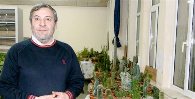 ÖĞRETİM ÜYESİNİN ?KAKTÜS? MERAKI