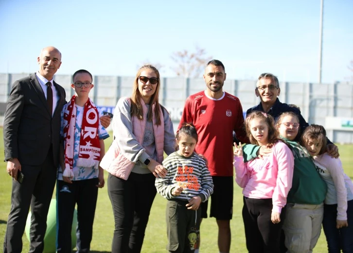 Özel Öğrencilerden Sivasspor’a Ziyaret