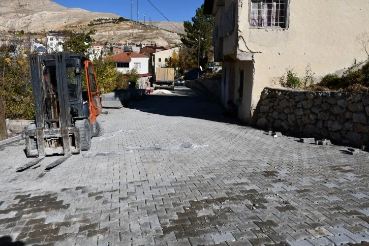 Gürün'de Parke Çalışmaları Sürüyor