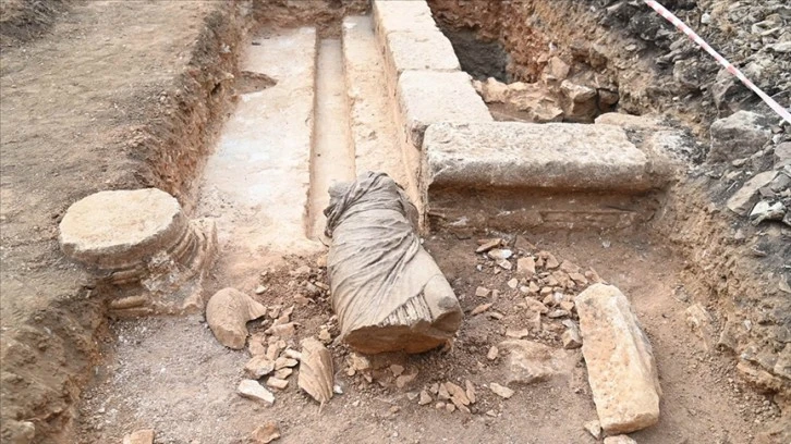 Kadın Heykeli Bulundu