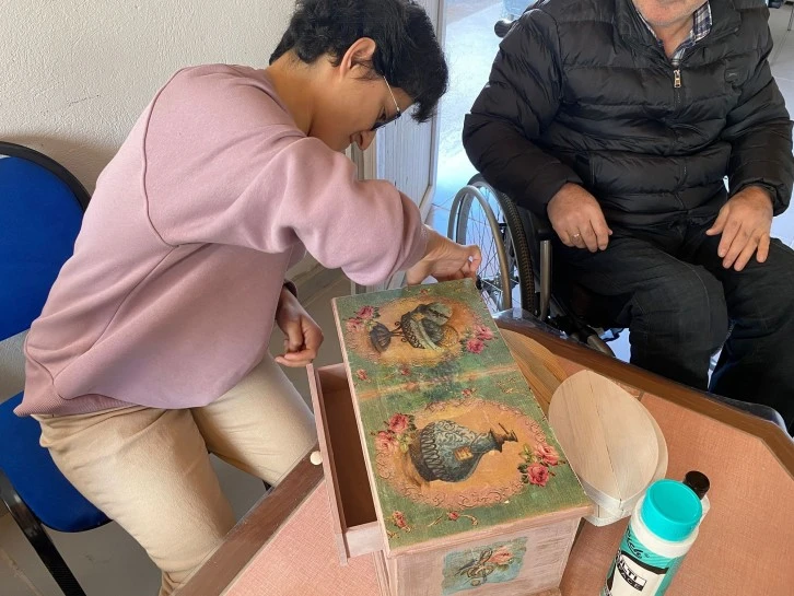 Engellilere Hobi Evinde Rehabilite Oluyor