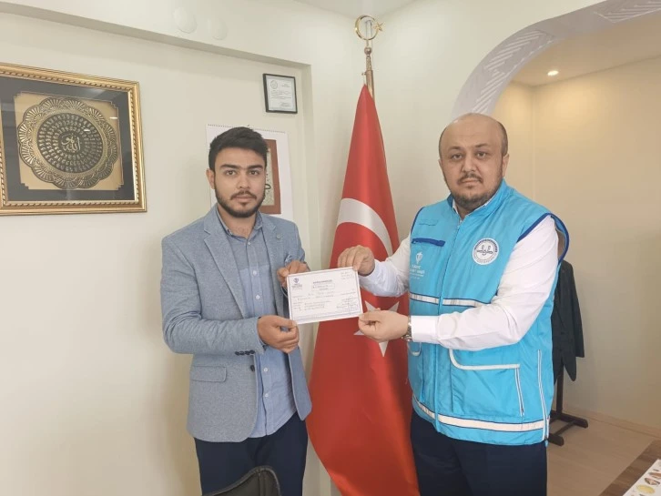 Sattığı İneğin Parasını Filistin’e Bağışladı