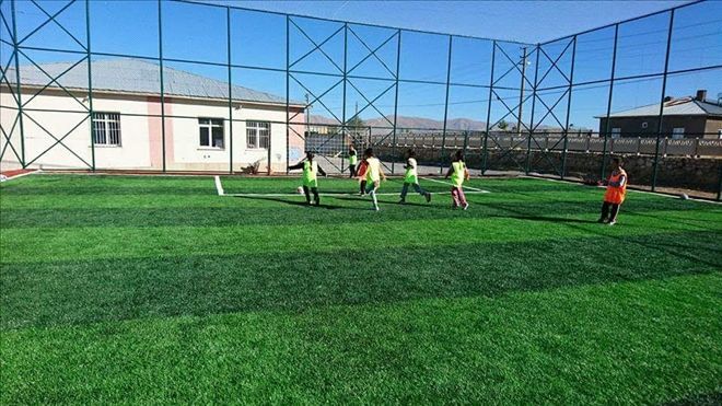 ULAŞ´ta HALI SAHA HİZMETE AÇILDI