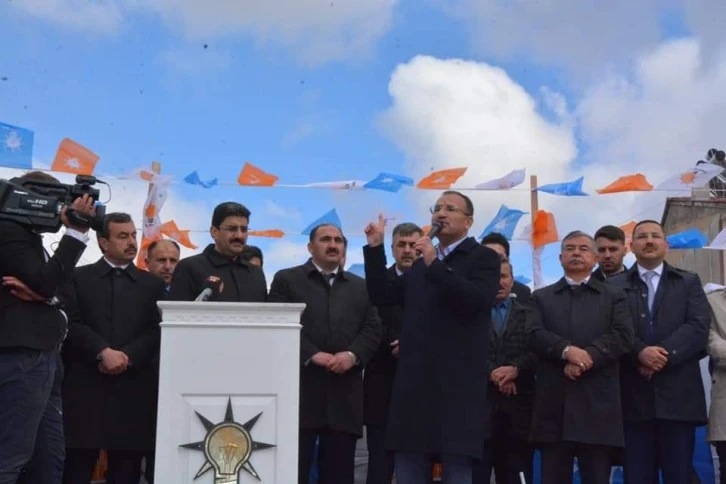 Yıldızeli'de Mehmet Sabit Karakaş Göz Dolduruyor