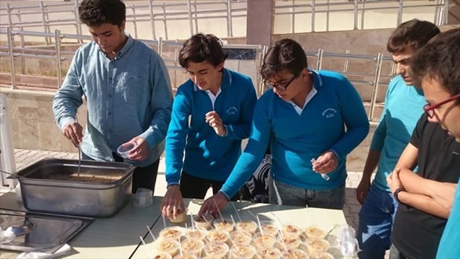 İZCİLİK KULÜBÜNDEN  AŞURE İKRAMI