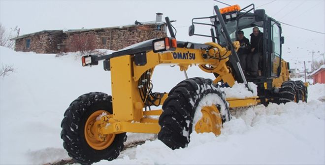 KAR, YOLLARI KAPATTI