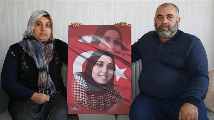 Ayşenur Öğretmen Hiç Öğretmenler Günü Kutlayamadı