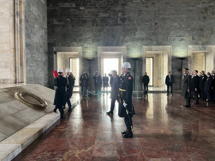 Bakan Tekin Öğretmenlerle Anıtkabir'de